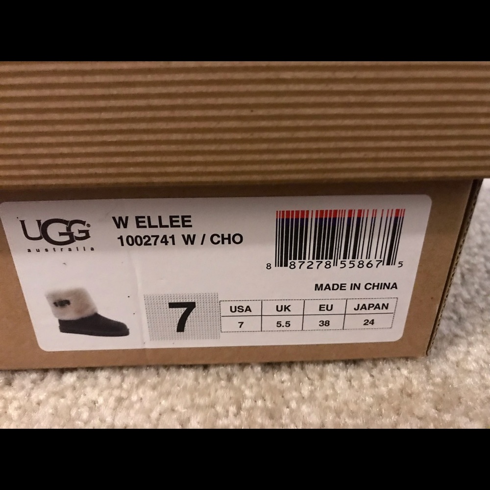 Ugg Ellee Boots - Barely Worn - Picture 7 of 7